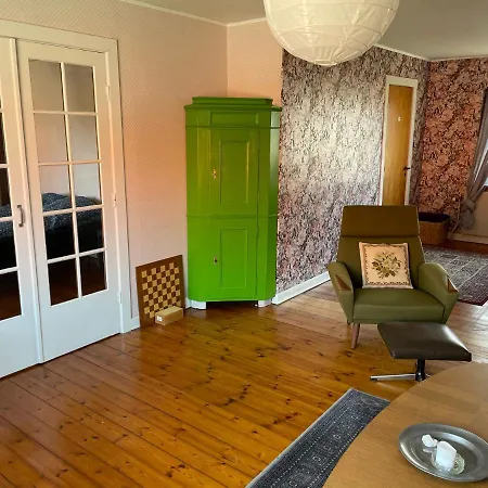 Retro Bolig - Fyldt Med Hygge! Ingen Luksus * Kolind